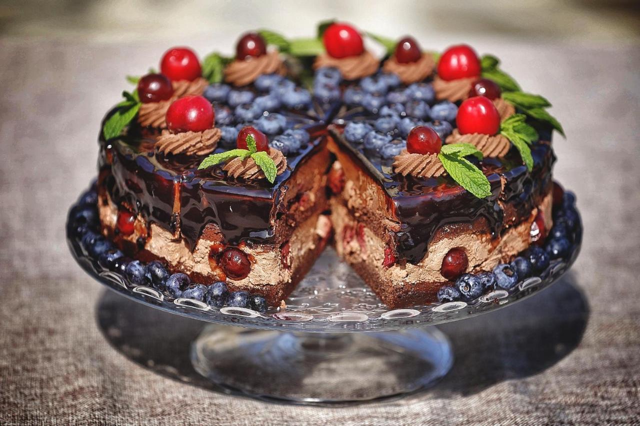 Country Spa Retreat سناجوف المظهر الخارجي الصورة A chocolate cake