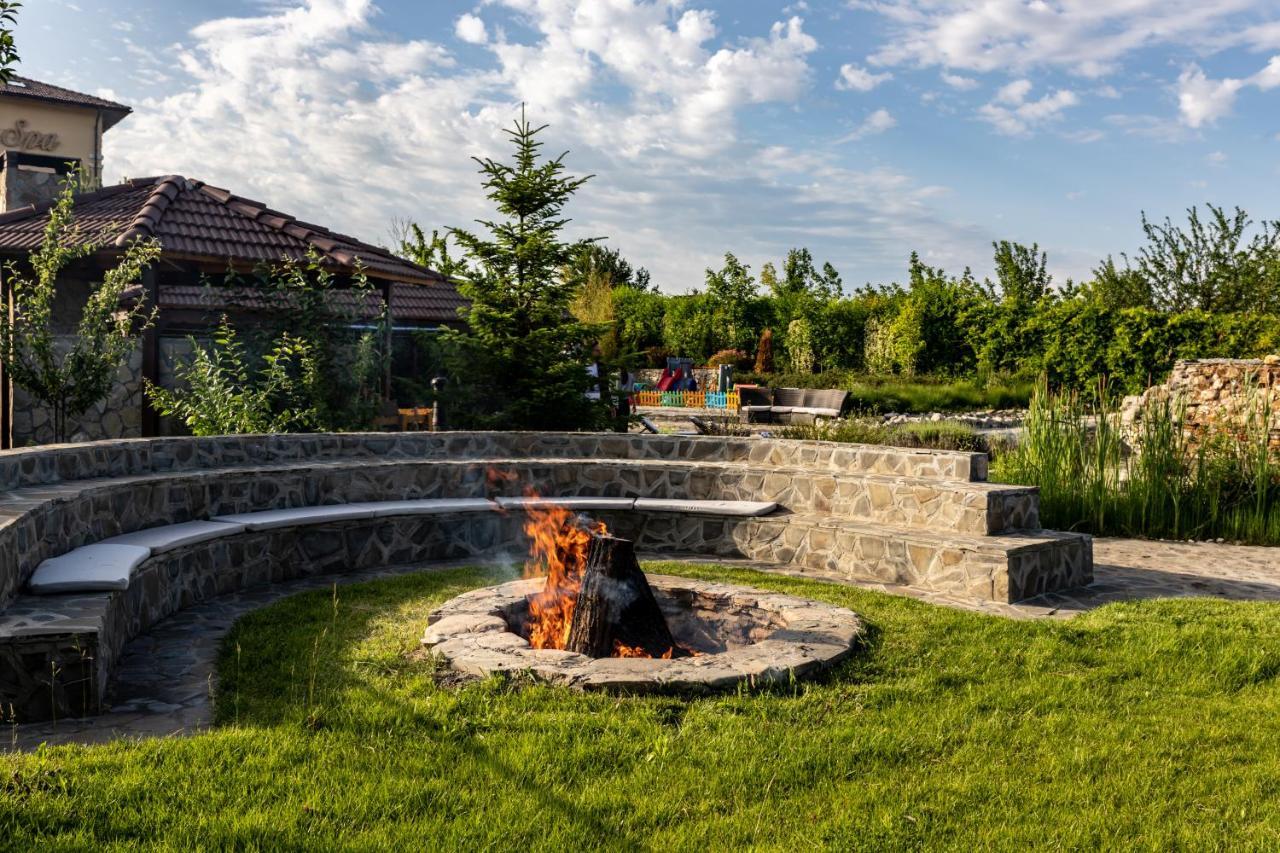 Country Spa Retreat سناجوف المظهر الخارجي الصورة The amphitheater