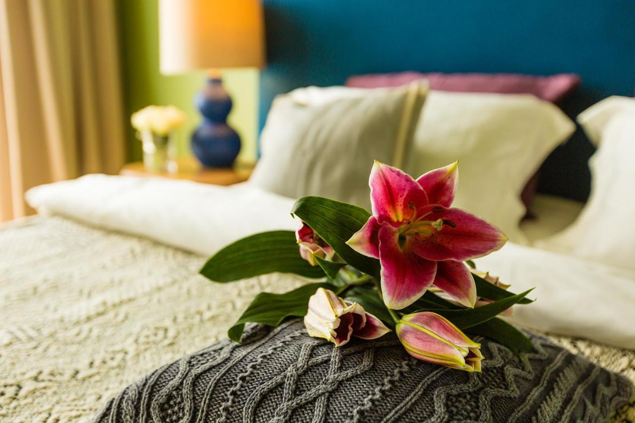 Country Spa Retreat سناجوف المظهر الخارجي الصورة A bouquet of flowers