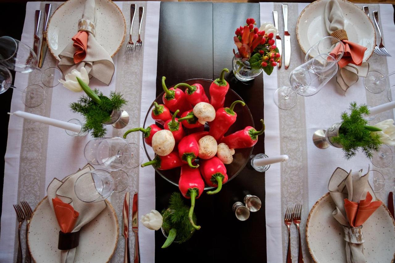 Country Spa Retreat سناجوف المظهر الخارجي الصورة A table set for a dinner party